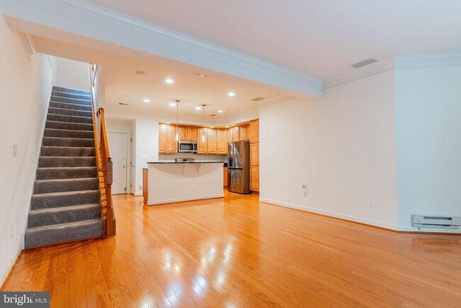 Foto del edificio - 5645 Harrington Falls Ln