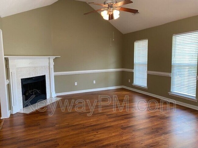 Foto del edificio - 3612 Pebble Creek Dr