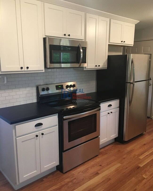 Foto del edificio - 4699 Garrison St