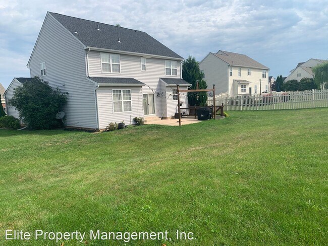 Building Photo - 4 br, 3.5 bath House - 945 Ironwood Way