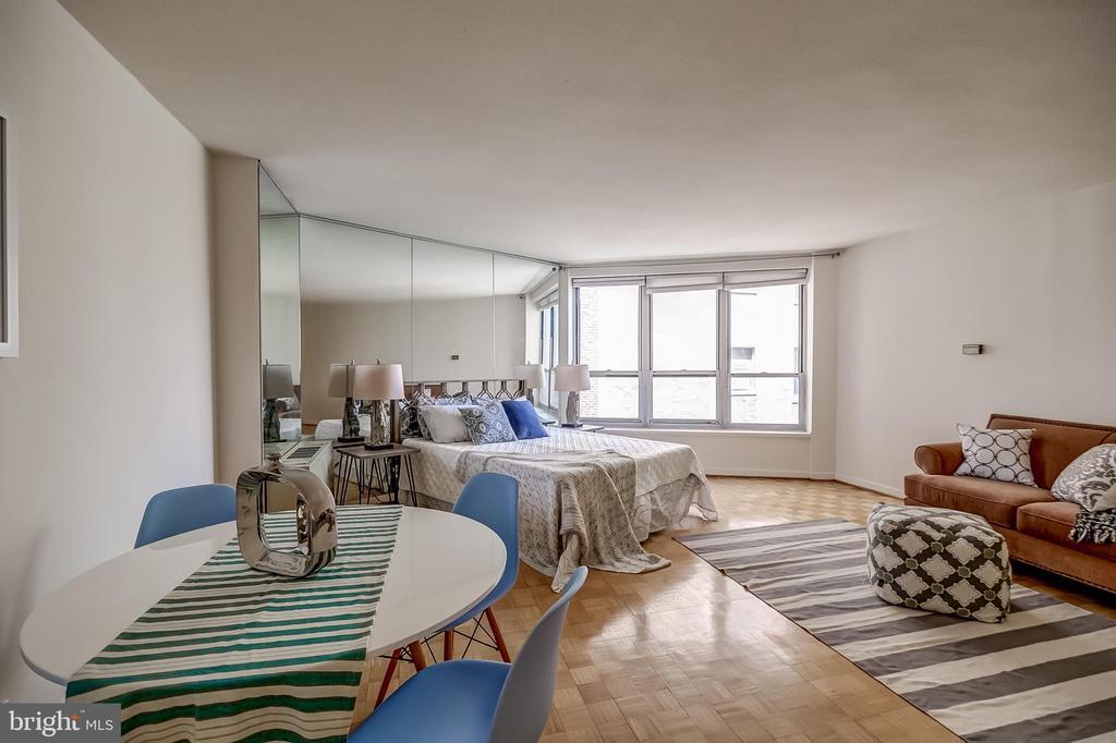 Foto principal - 224-30 W Rittenhouse Square