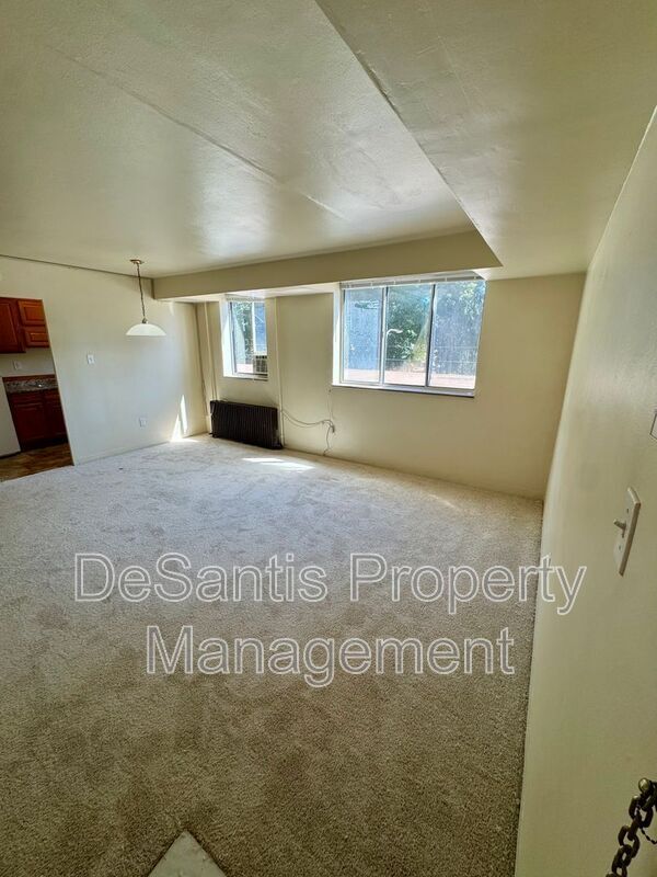 Foto del edificio - 816 Perry Hwy