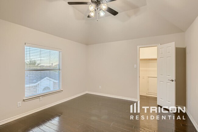 Foto del edificio - 2112 Pecan Ridge Dr
