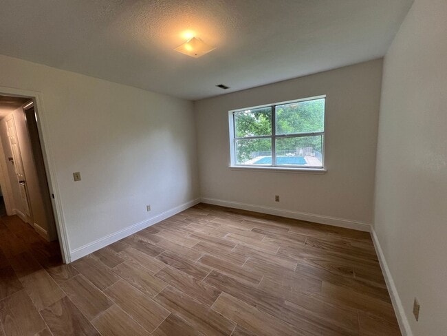 Building Photo - 428 Kays Ln