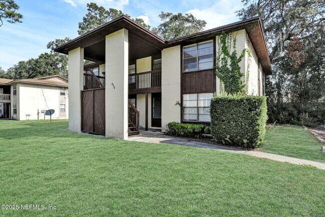 Foto del edificio - 475 Crabapple Ct