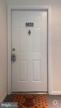 Building Photo - 674 Gateway Dr SE