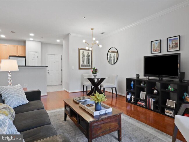 Foto del edificio - 2465 Army Navy Dr