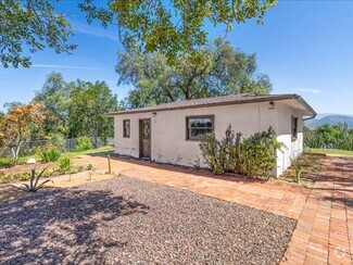 Building Photo - 2980 Los Alisos Dr