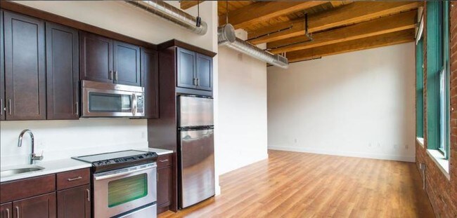 Building Photo - 49 Melcher St