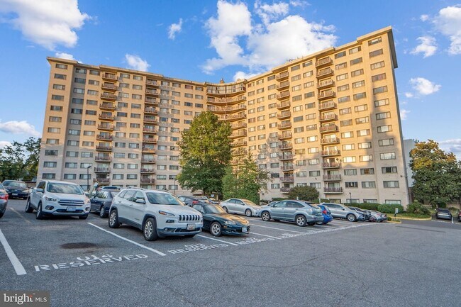 Foto del edificio - 8830 Piney Branch Rd