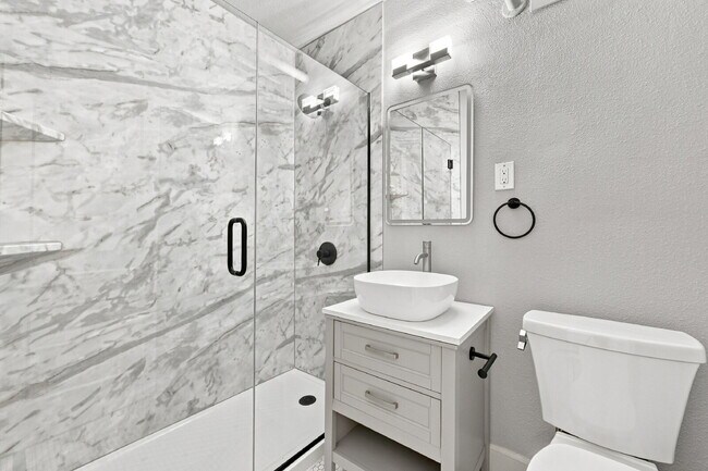 Photo - 1,795.95, 2-bedroom, 1-bathroom Updated in Great Denver Location! Apartment