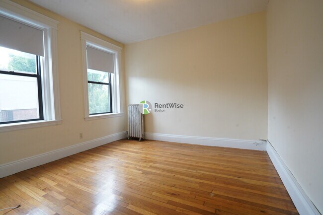 Foto del edificio - 1152 Commonwealth Ave