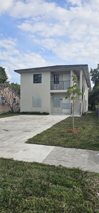 Foto principal - 1740 NW 66th St