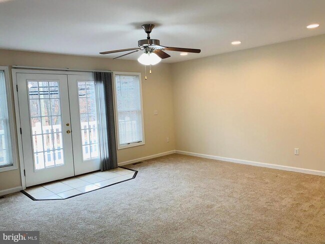 Building Photo - 206 Bell Tower Ct