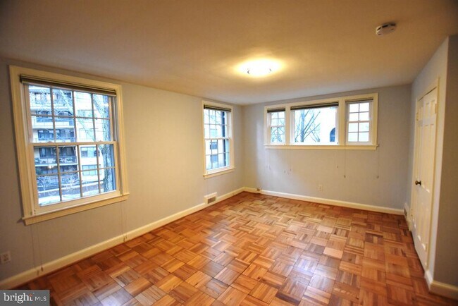 Foto del edificio - 3520 Cumberland St NW