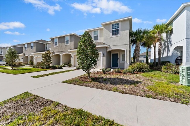 Building Photo - 7103 Grand Elm Dr