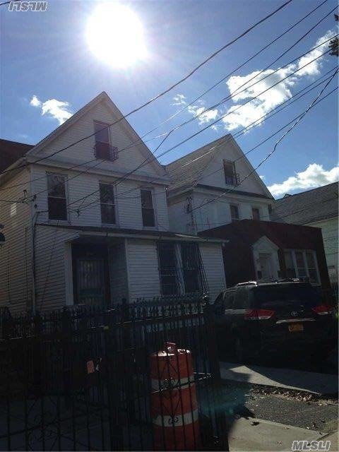 Building Photo - 111-20-111-39 39th Ave