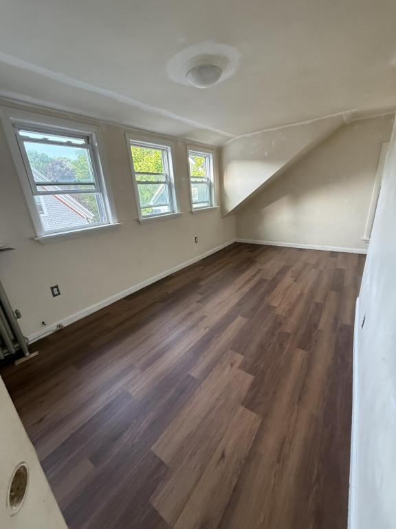 Building Photo - 363 Broadway