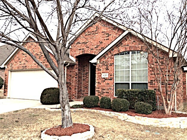 Primary Photo - 6215 Crestmont Ln
