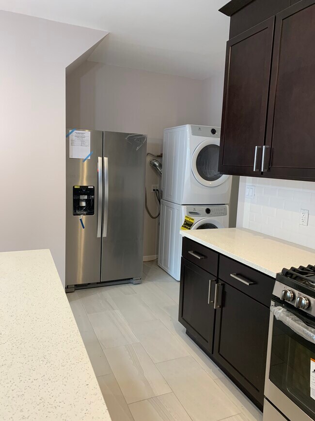 Foto del edificio - 317 72nd St
