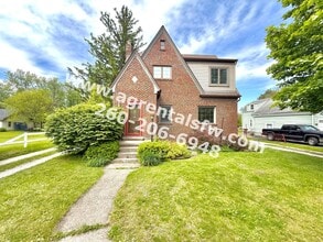 Building Photo - 4708 Palatine Dr