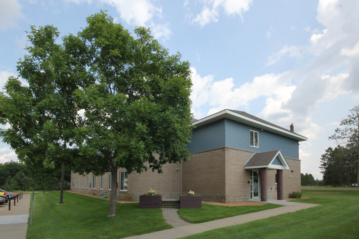 Primary Photo - Blueberry Hills Apartments