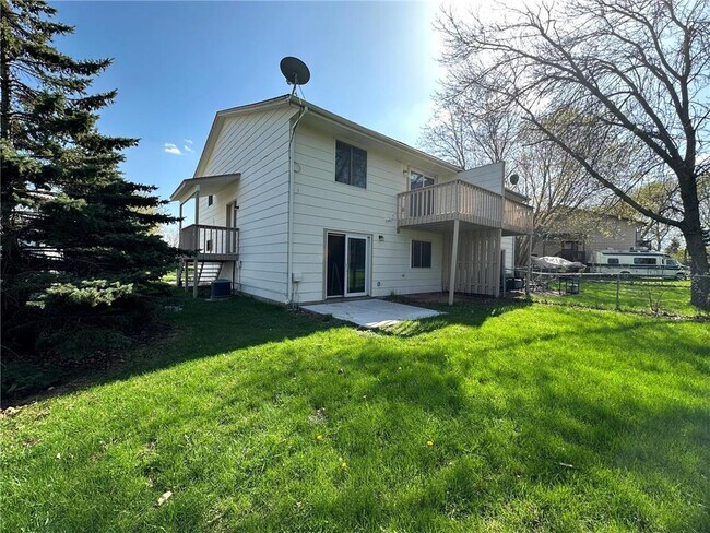 Building Photo - 7945 Grinnell Ct W