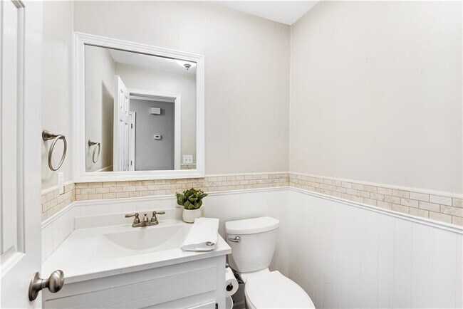 Foto del edificio - 1420 Old Virginia Ct SE