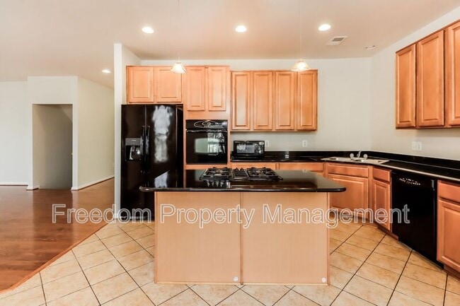 Building Photo - 15230 Lord Culpeper Ct