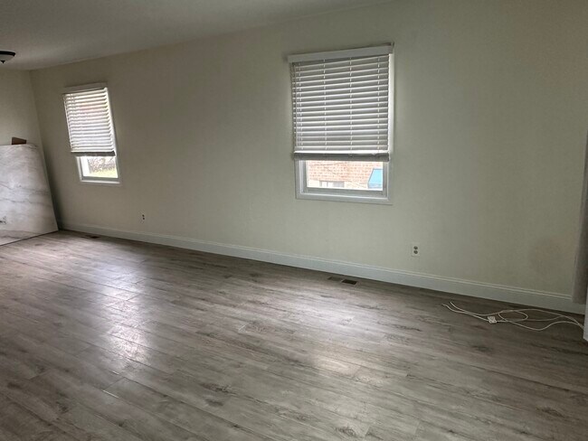 Foto del edificio - 1031 Lawnton Ter