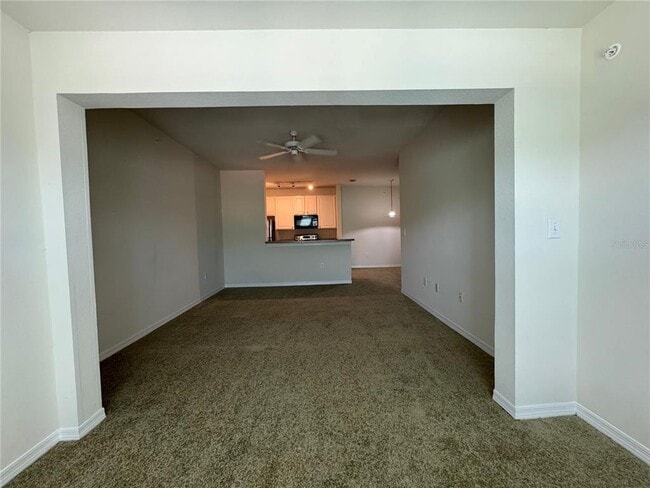 Building Photo - 5459 Vineland Rd
