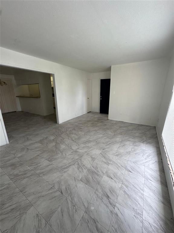 Foto del edificio - 6200 W Tidwell Rd