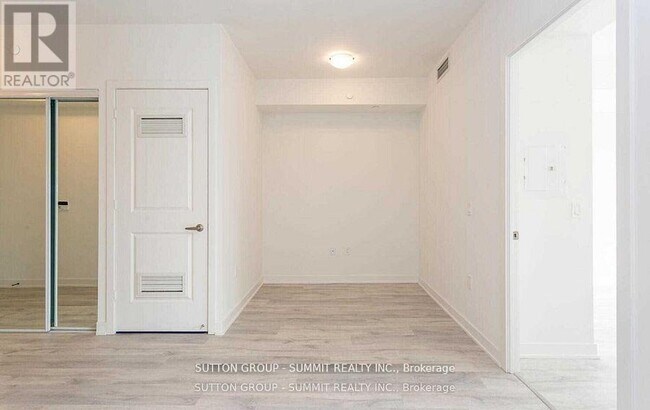 Photo du bâtiment - 4655-4655 Metcalfe Ave