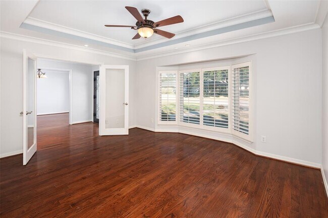Building Photo - 3722 Shady Hill Dr