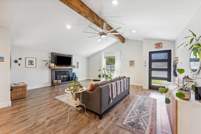 Foto del edificio - 11201 Sage Hollow Dr