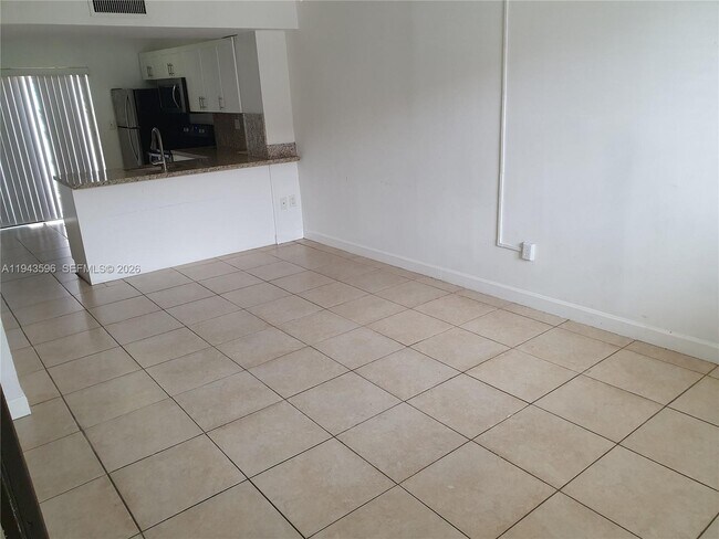 Foto del edificio - 1921 SW 107th Ave