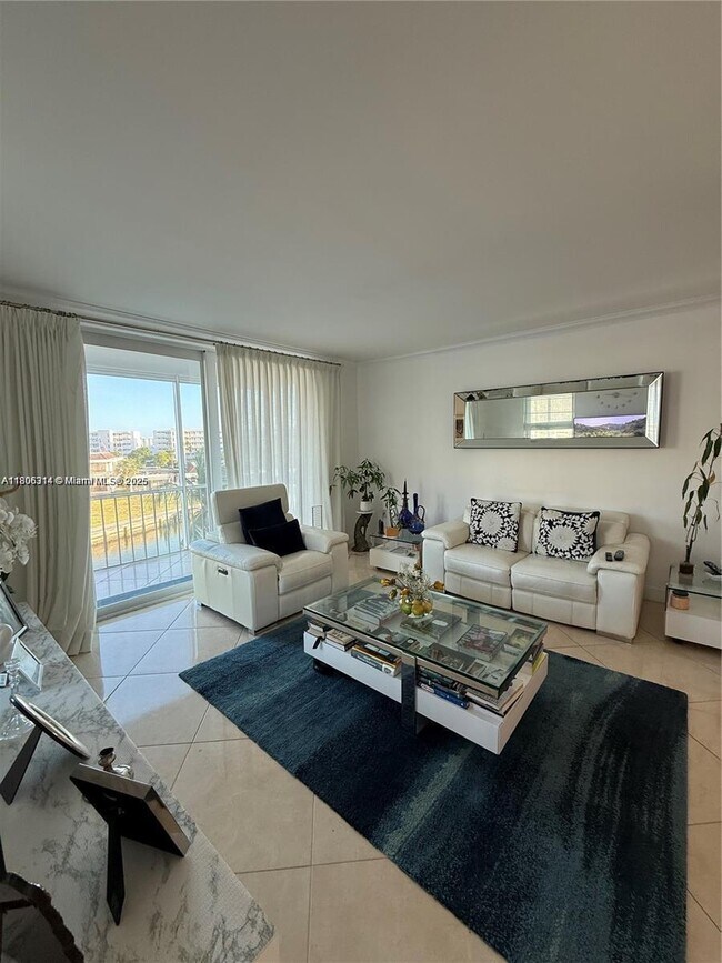 Foto del edificio - 2859 Leonard Dr