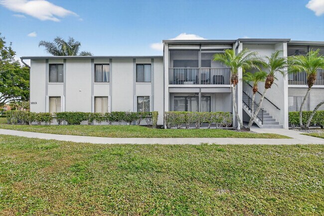 Foto del edificio - 1013 Green Pine Blvd