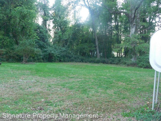 Building Photo - 11199 Elmont Rd