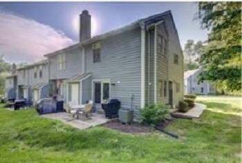 Building Photo - 3201 Bridlewood Dr