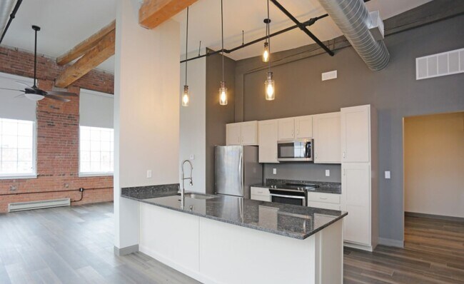 Foto del interior - Oak Knitting Mill Apartments – Franklin Square Available