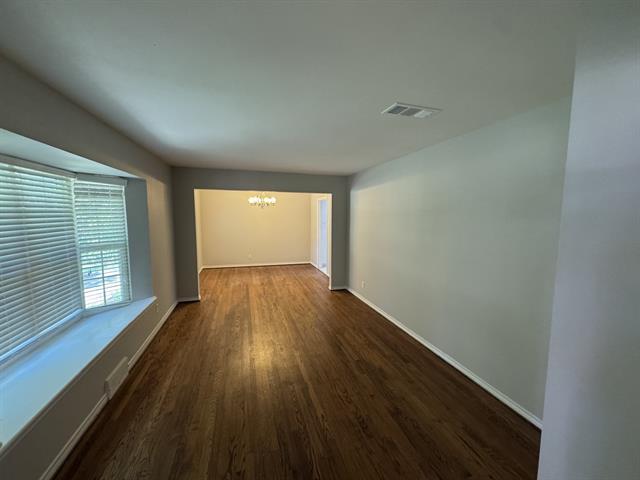 Foto del edificio - 7325 Rockhurst Dr