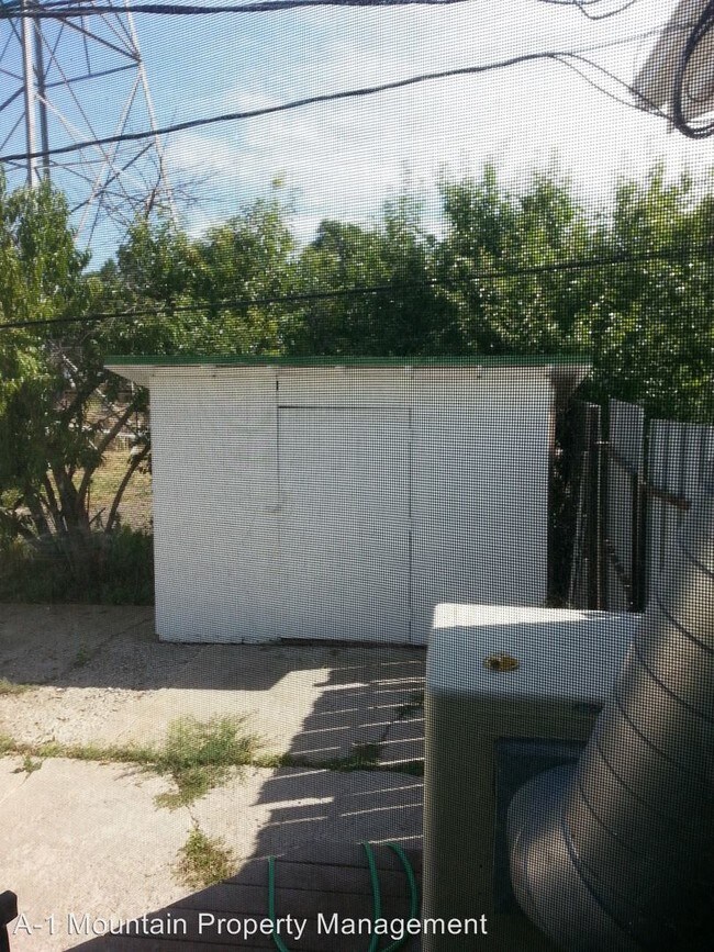 Foto del edificio - 4 br, 2 bath House - 1330 Carr Street