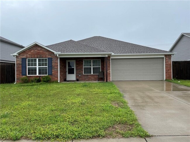 Building Photo - 1600 Scotland Dr