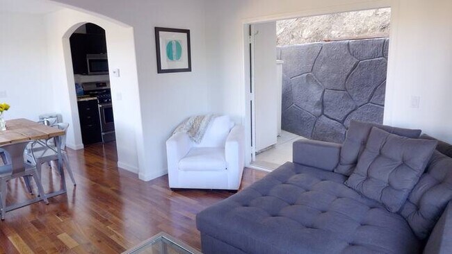 Foto del edificio - 11060 Fruitland Dr