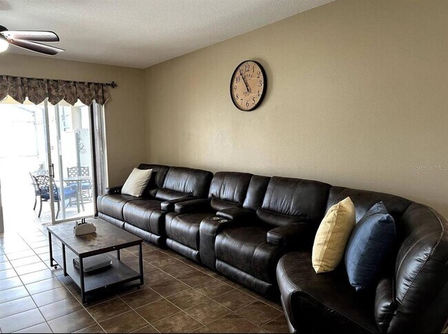 Foto del edificio - 15727 Markham Dr