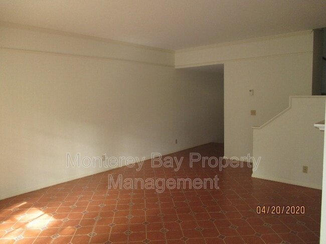 Foto del edificio - 61 Glen Lake Dr