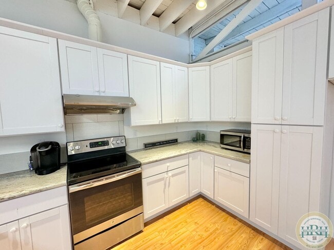Building Photo - Huge Spacious 1BR|1BA loft in Lower Haight