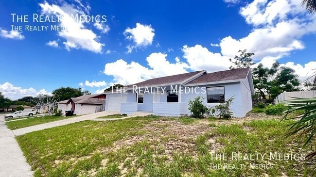 Building Photo - 6421 Undine Way