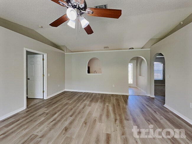 Foto del edificio - 10414 Song Sparrow Ln